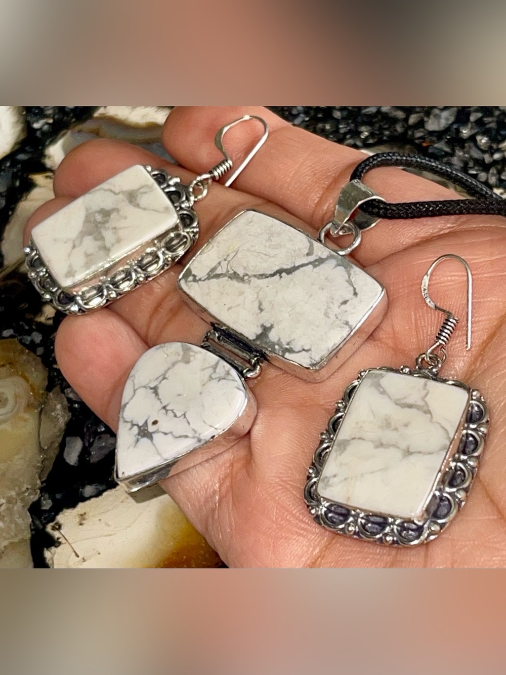 Howlite Magnesite Earrings & Pendant Set